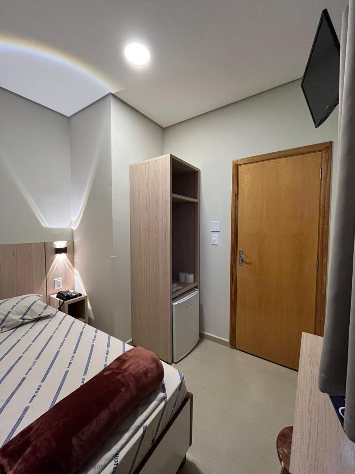 Hotel Neon - Proximo A 25 De Marco, Bom Retiro E Bras, A 2Min Do Mirante Sampa Sky E Pista De Skate Anhangabau Sao Paulo Dış mekan fotoğraf
