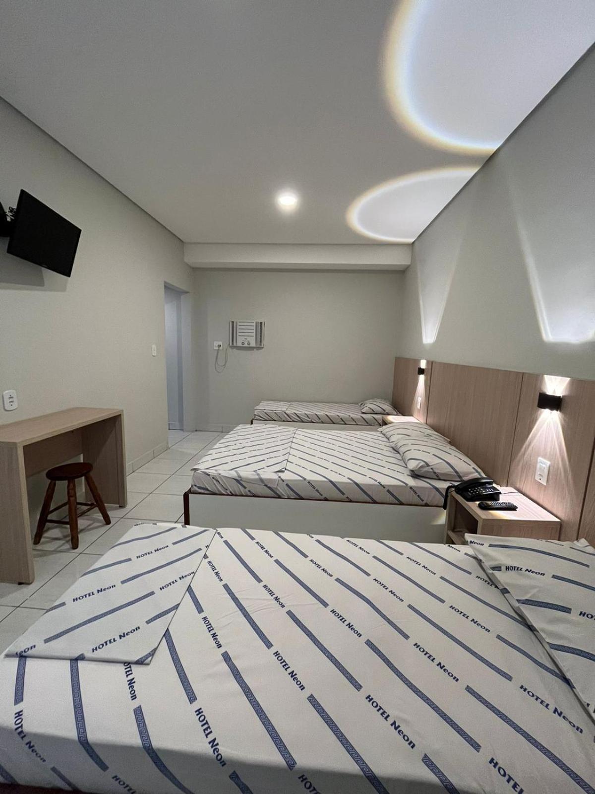 Hotel Neon - Proximo A 25 De Marco, Bom Retiro E Bras, A 2Min Do Mirante Sampa Sky E Pista De Skate Anhangabau Sao Paulo Dış mekan fotoğraf