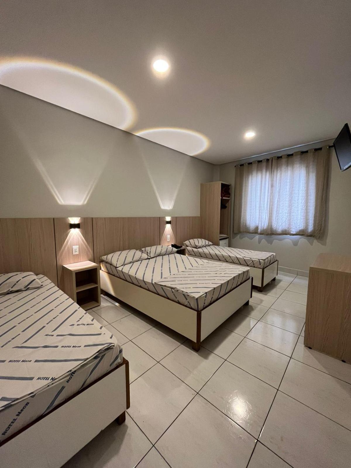 Hotel Neon - Proximo A 25 De Marco, Bom Retiro E Bras, A 2Min Do Mirante Sampa Sky E Pista De Skate Anhangabau Sao Paulo Dış mekan fotoğraf