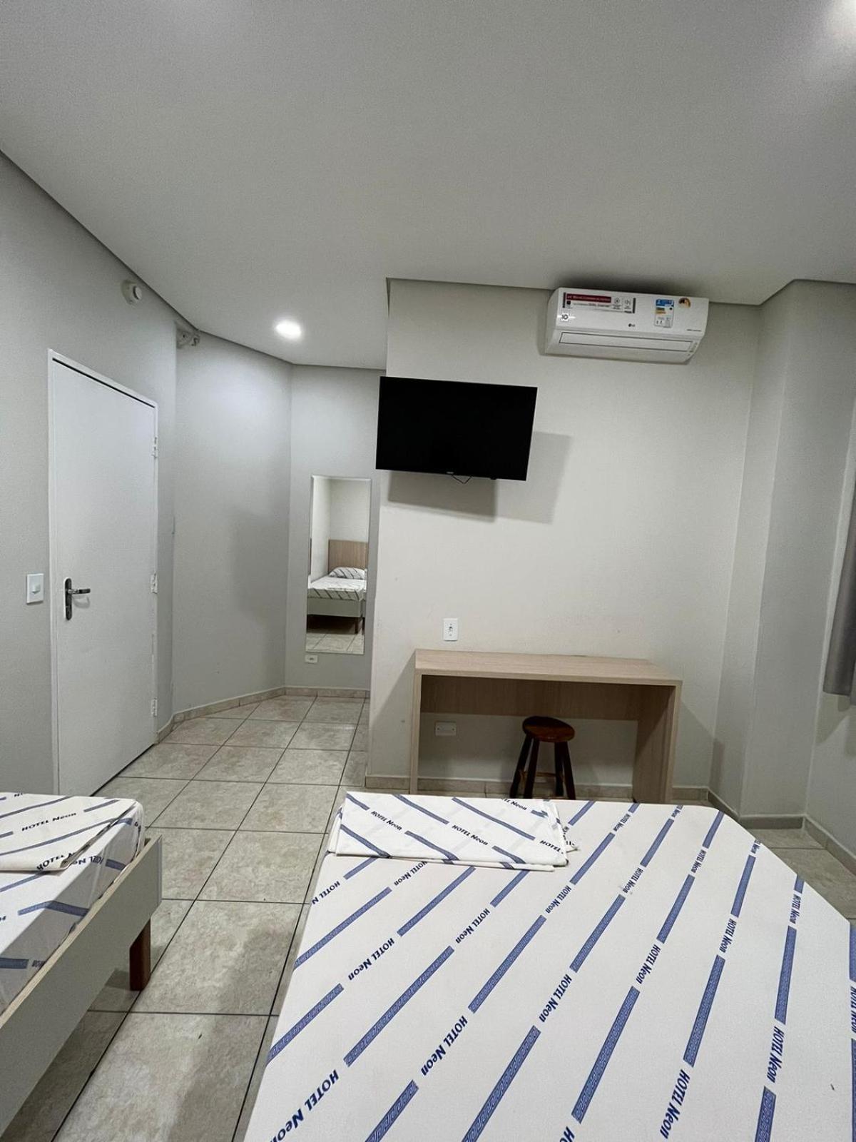 Hotel Neon - Proximo A 25 De Marco, Bom Retiro E Bras, A 2Min Do Mirante Sampa Sky E Pista De Skate Anhangabau Sao Paulo Dış mekan fotoğraf